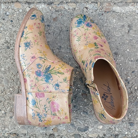 patricia nash floral boots